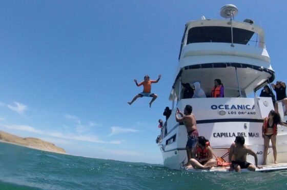 Man-10 : Mancora Boat Party - Atardecer & Beach Vibes